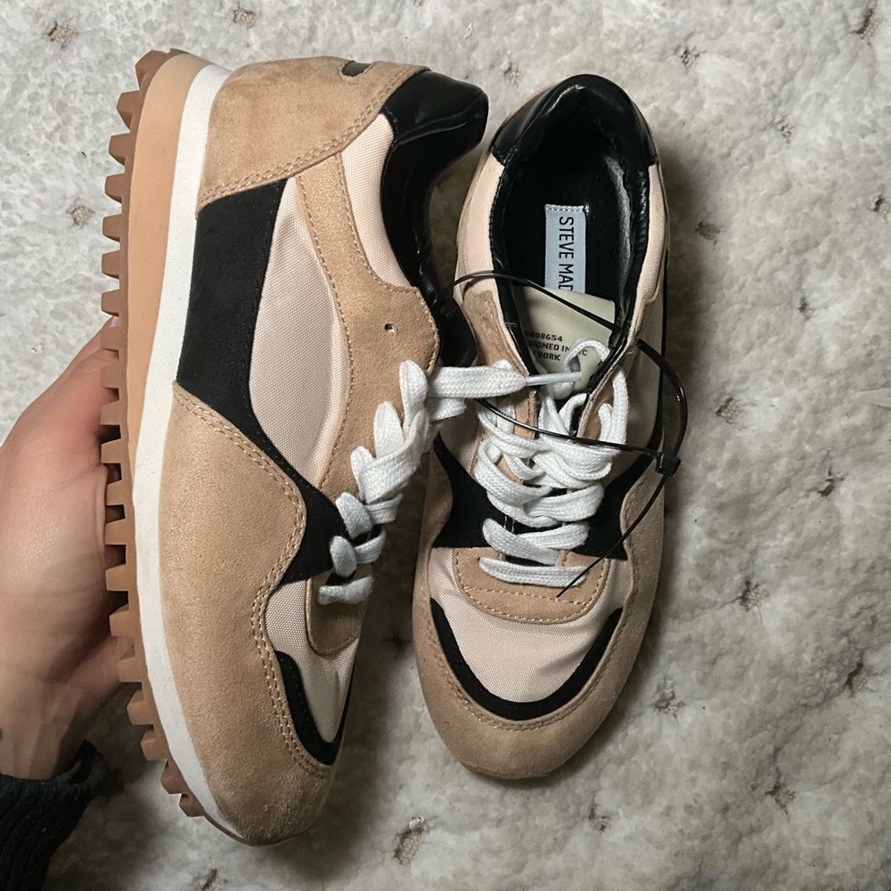 Steve Madden | Cynder Sneaker